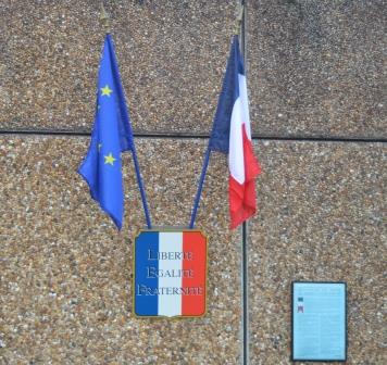 Kit Loi Peillon drapeau france europe droits de l'homme