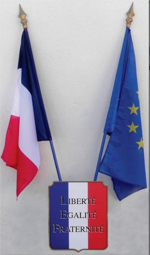 Rentrée scolaire 2013 : drapeau français, drapeau européen et déclaration des droits de l’homme dans toutes les écoles