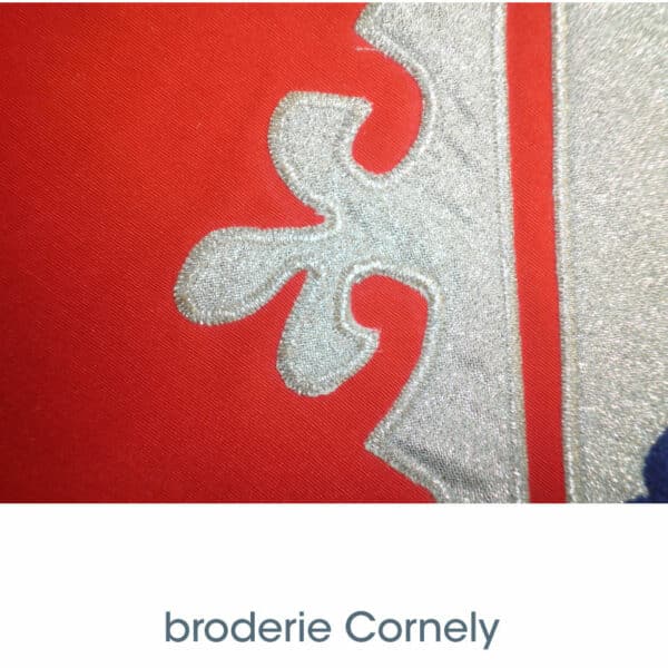 dejean-drapeaux-drapeau-finition-broderie-cornely-banniere-brodee