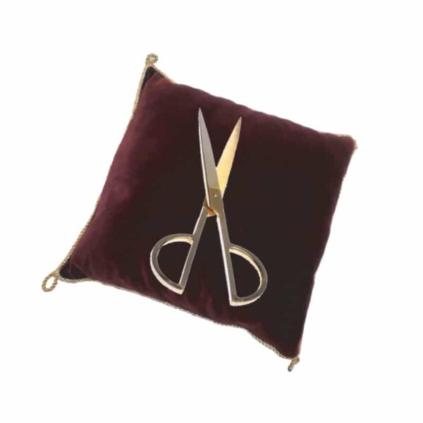 dejean-drapeaux-drapeau-coussin-et-ciseaux-inauguration