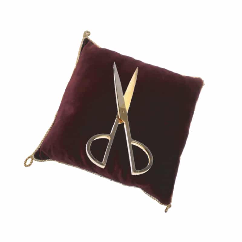 dejean-drapeaux-drapeau-coussin-et-ciseaux-inauguration