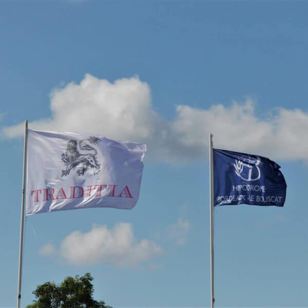 drapeaux-dejean-marine-drapeau-hippodrome-traditia