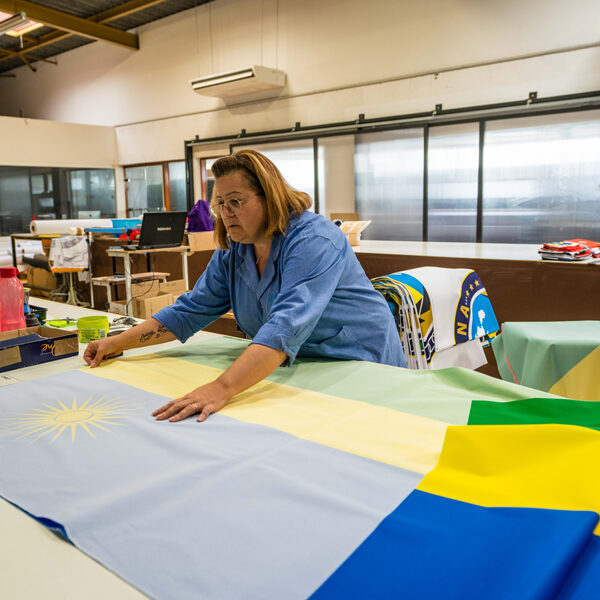 drapeaux-dejean-marine-atelier-couture-pliage-drapeau