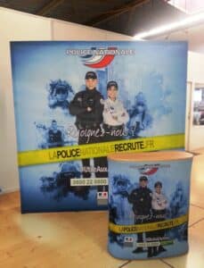 dejean-drapeaux-nos-realisations-stand-plv